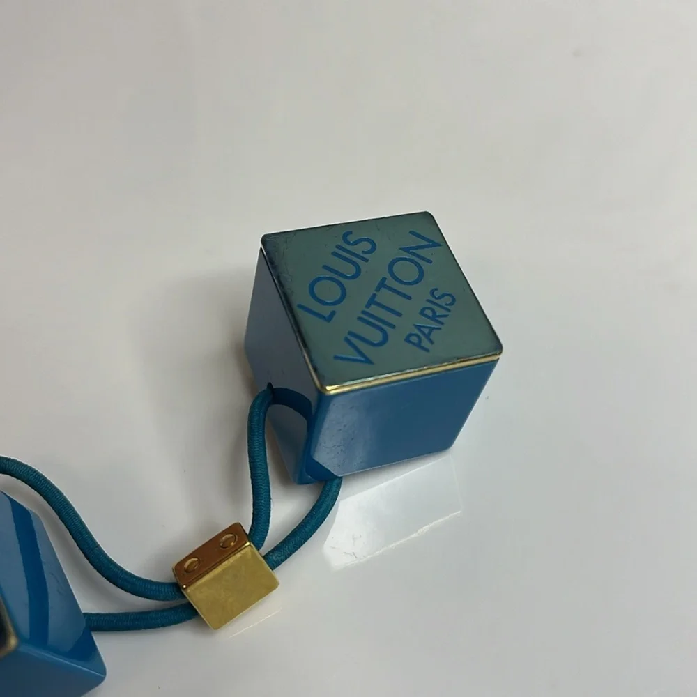LOUIS VUITTON HAIR CUBES VINTAGE